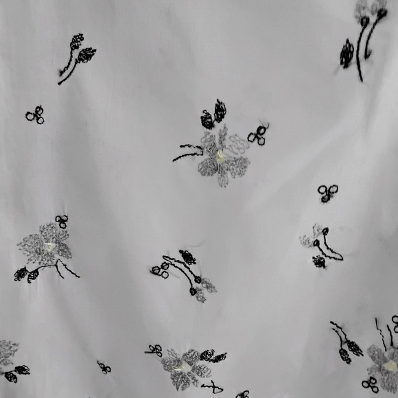 Calvin Klein linen floral pattern button down - Picture 4 of 4